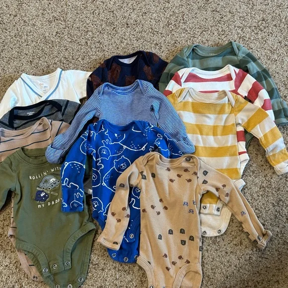 Assorted Baby Onesies Set - mainly Carters and Gerber Brand - Picture 2 of 2